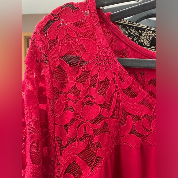 EUC - TORRID - SIZE 3 - Red Laced LS Blouse - Picture 2 of 6